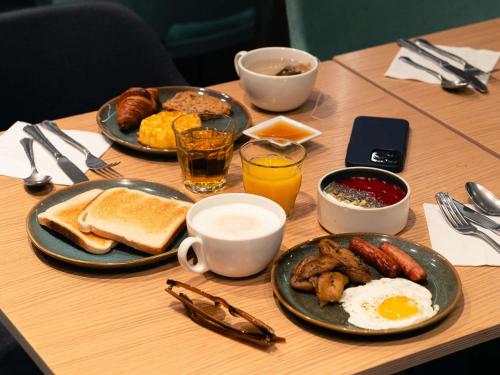 Mad på hotellet eller i nærheden