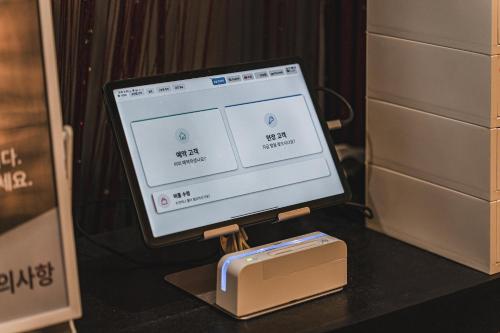 Φωτογραφία από το άλμπουμ του V Hotel σε Gumi