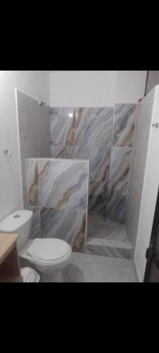 Et badeværelse på Apto 3 habitaciones