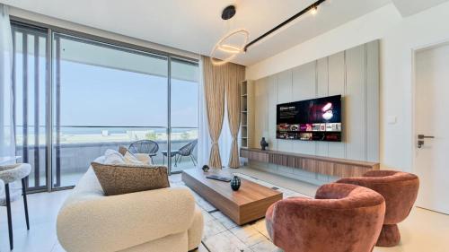 Relaxing Sea View 1 Bedroom Apartment Al Zorah