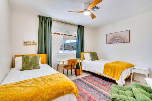 En eller flere senge i et værelse på Welcome to Casa Hunuvat