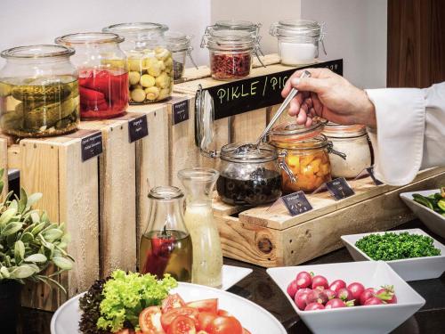 Φαγητό σε αυτό το ξενοδοχείο ή κάπου εκεί κοντά