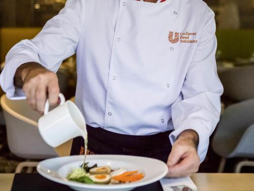 Jídlo v hotelu nebo okolí