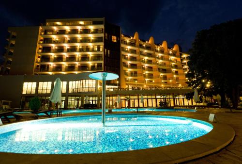 Kolam renang di atau dekat dengan Apollo Spa Resort - All-Inclusive , Free Pools & Individual AC in Every Room