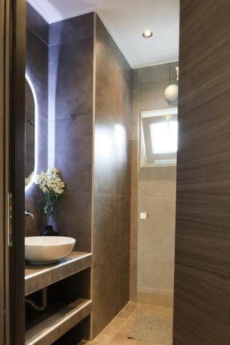 Studios 21 SKG