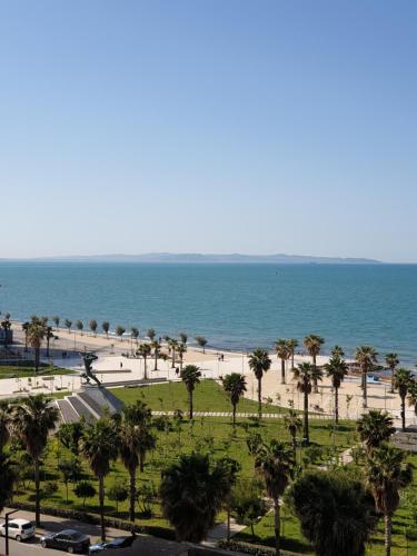 Vollga Promenade Apartments with Full Sea and Old Town View