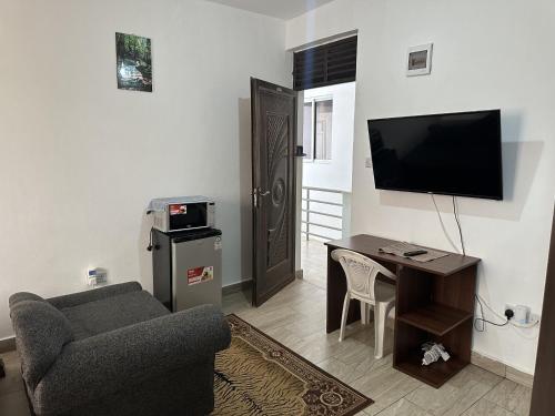 TV/trung tâm giải trí tại Mtwapa Pride Studio Apartment 33