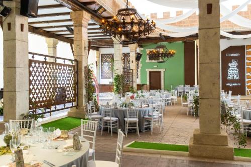 En restaurant eller et andet spisested på El Torreon del Miguelete