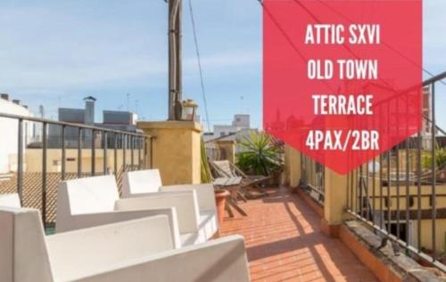 Gran Ático Premium del Siglo XVI con Tres Terrazas Privadas Hasta 7 Huéspedes en Ciutat Vella