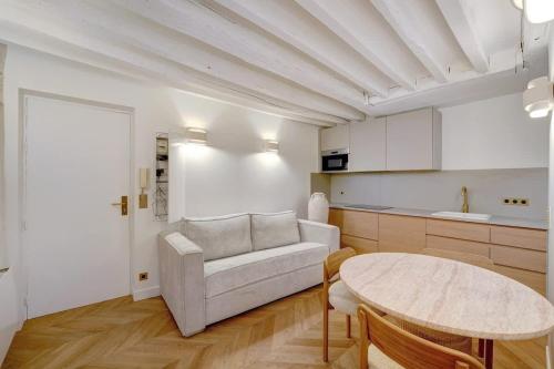Marais studio in city center