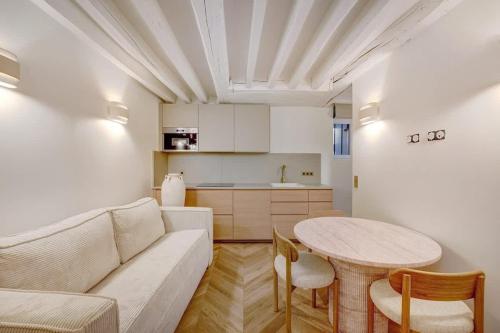 Marais studio in city center
