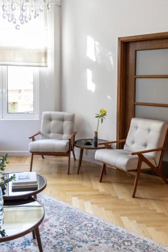 Kolonaki Chic Haven - A Downtown Retreat