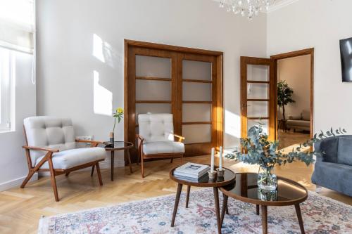 Kolonaki Chic Haven - A Downtown Retreat