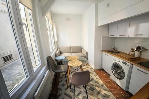 Fully renovated apartment and secured charming place