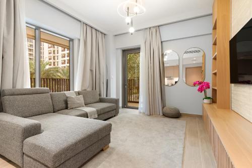 Elegant 1BR at Lotus Creek Beach Lagoon Living