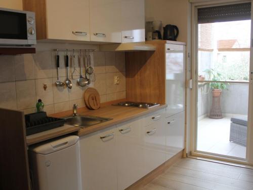 Apartment Gemütliche Wohnung mit Terrasse by Interhome