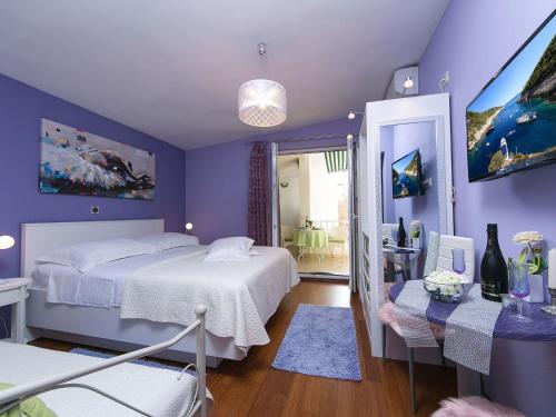 Apartment Gemütliche Ferienwohnung mit Terrasse in Bidol by Interhome