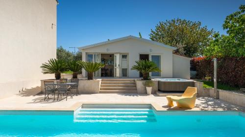 Beautiful Villa Bruna with jacuzzi in Porec