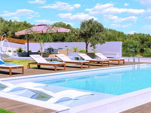 Holiday Home Stavento Luxus Villa Privater Pool by Interhome