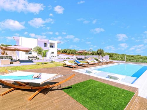 Holiday Home Stavento Luxus Villa Privater Pool by Interhome