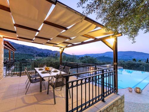 Holiday Home für 12 Personen in Chania- Kreta - West-Kreta by Interhome