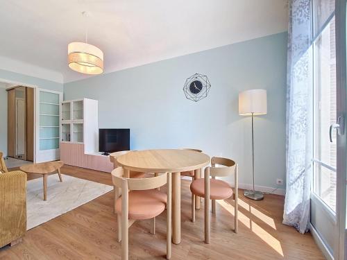 Nestor&Jeeves - BLUE PASTEL PROMENADE - Spacious - Close sea