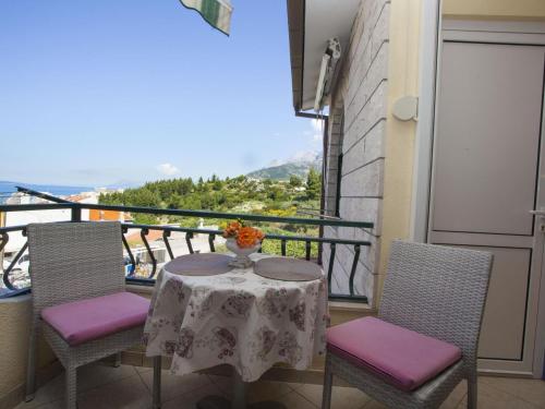 Apartment Komfortable Ferienwohnung mit Balkon by Interhome
