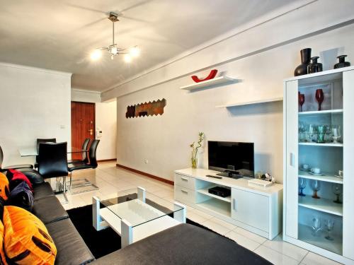 Apartment Cristo Rei Gardens by Interhome