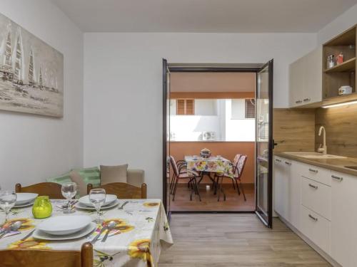 Apartment Wohnung 'Silva5' mit Wasserblick by Interhome