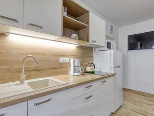 Apartment Wohnung 'Silva5' mit Wasserblick by Interhome