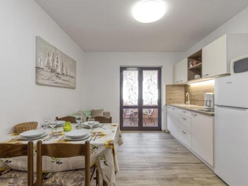 Apartment Wohnung 'Silva5' mit Wasserblick by Interhome