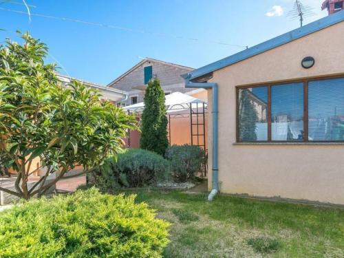 Apartment Apartment Arijana2 mit privater Terrasse by Interhome