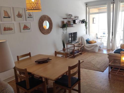 Apartment Peixes mit Blick auf das Wasser by Interhome