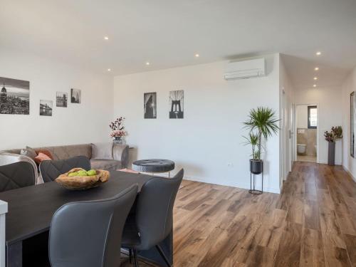 Apartment Charmante Ferienwohnung mit Balkon by Interhome