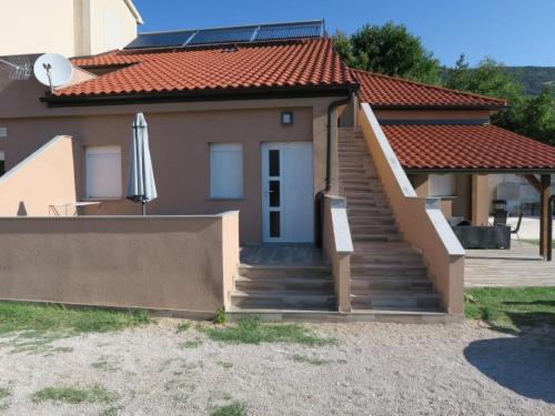 Apartment Familienwohnung 2 by Interhome