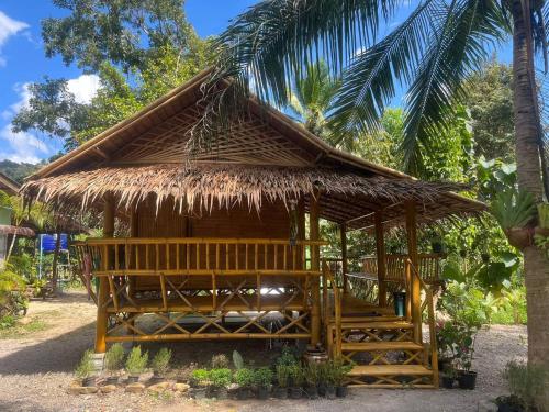 Vườn quanh Paivana Khaosok Village