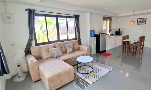 Nhà bếp/bếp nhỏ tại Lanta Cozy House 2