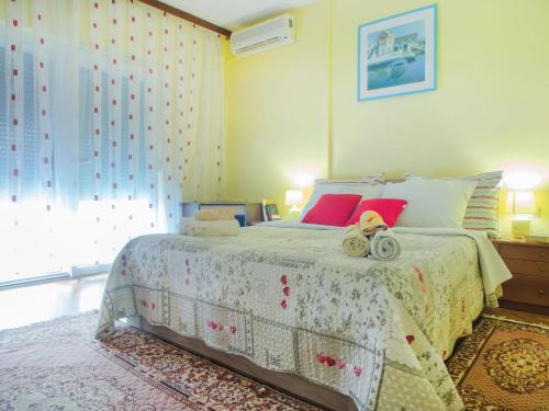 Apartment Familienwohnung in Malinska by Interhome