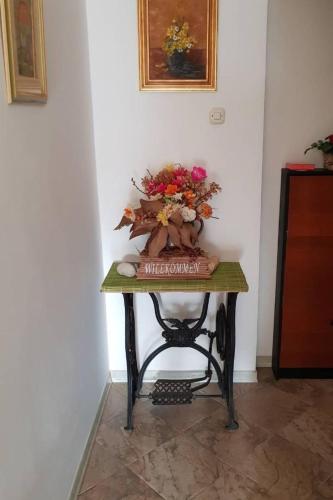 Apartment Wohnung 'Ivaana' mit Privatparkplatz by Interhome