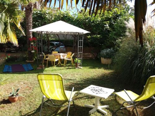 Apartment Wohnung 'Ivaana' mit Privatparkplatz by Interhome