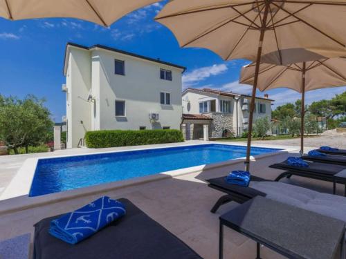 Holiday Home Schöne Villa Camellia mit privatem Pool by Interhome