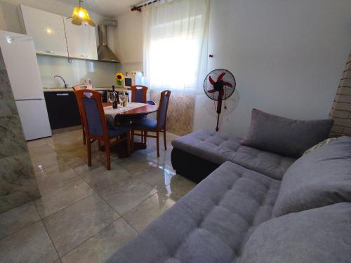 Apartment Amazing View Wohnung atemberaubenden Blick auf das Meer Stadt by Interhome