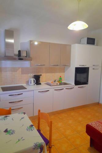 Holiday Home Fantastisches Haus nur 700m vom Strand entfernt by Interhome