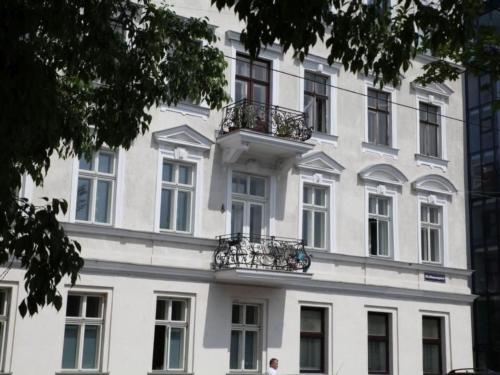 Apartment 3-Zimmer Wohnung by Interhome