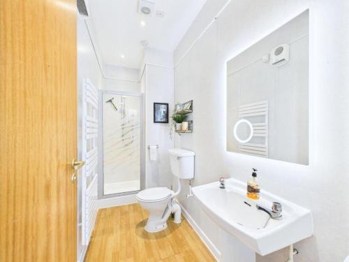 Et badeværelse på Shetland Cottage Kincraig