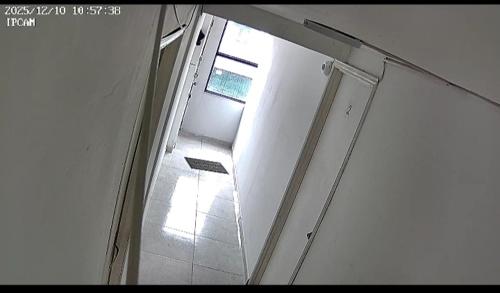 an overhead view of a room with two windows and a door at Casa estrella in Manizales