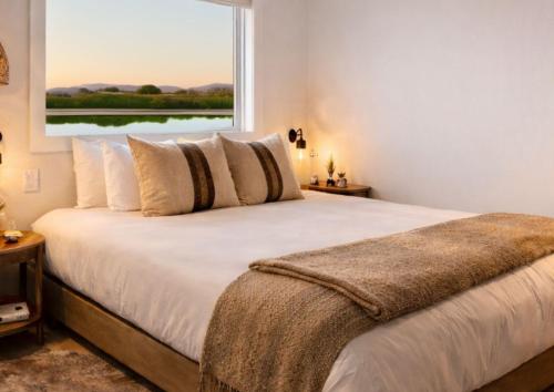 Postel nebo postele na pokoji v ubytování Houseboat Camargue - Lorenzo