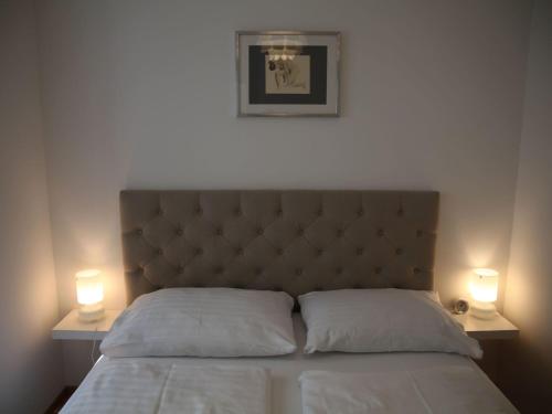 Apartment Moderne Stadtwohnung by Interhome