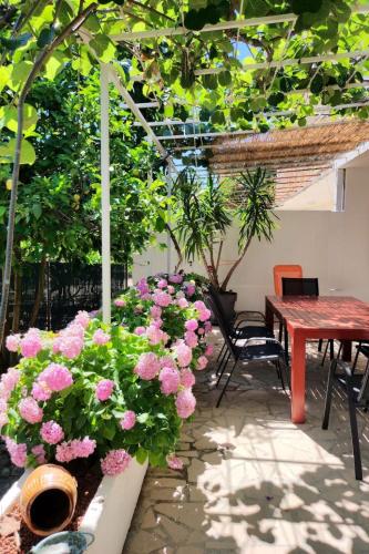 Holiday Home Karmen auf zwei Ebenen mit Garten by Interhome