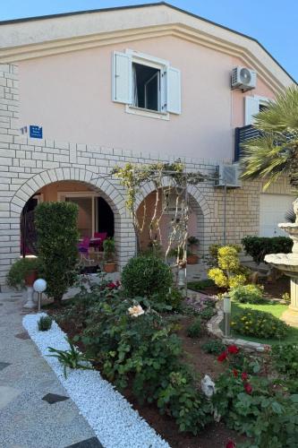 Apartment Barbara by Interhome